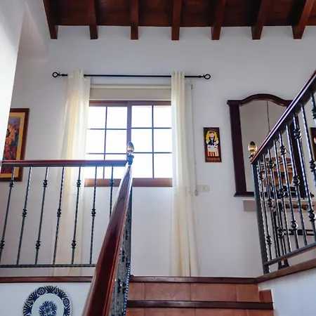 Casa Bora Feriehus *