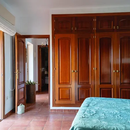 Casa Bora * Casas de Abajo